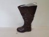 7 X LESTER BOOTS IN DIFFERENT STYLES