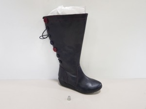 7 X LESTER BOOTS IN DIFFERENT STYLES