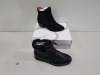 14 X BRAND NEW WOMENS EVANS SHOES IN DIFFERENT STYLES IE BLACK ARIA, BLACK AFRICA, BLACK ALPACA AND BLACK ARROW RRP £708.00