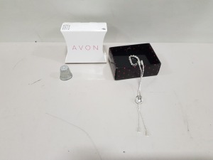 224 X BRAND NEW AVON BOBBY INITIAL BRACELET ALL INDIVIDUALLY BOXED CONTAINED IN 1 BOX