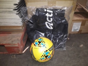 36 X BRAND NEW BAGGED MITRE FOOTBALLS (SIZE 5) WITH 3 X FOOTBALL BAGS. - IN 3 BOXES