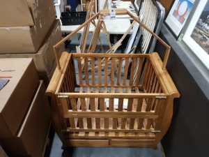 BRAND NEW SOLID TEAK WOODEN TALULAH ROCKING BABY BED 120 X 70 X 120cm RRP £995