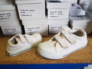 21 X BRAND NEW CHILDRENS AVENTO SHOES (SIZES 8 X 9.5 JUNIOR, 7 X 12.5 JUNIOR AND 6 X 13.5 JUNIOR)