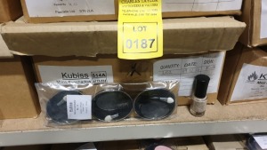 APPROX 502 X VARIOUS KUBISS COSMETICS CONTAINING KUBISS MINI NAIL POLISH AND MONO EYESHADOW NO. 14 RRP £1004.00