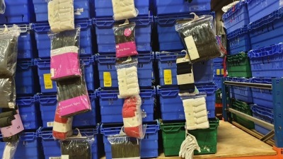 £400-£500 RETAIL VALUE OF CHILDRENS TIGHTS AND SOCKS IN VARIOUS STYLES AND SIZES IN 5 TRAYS (NOT INCLUDED)