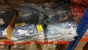 APPROX 35 X BRAND NEW TOPSHOP JEANS IN VARIOUS STYLES AND SIZES
