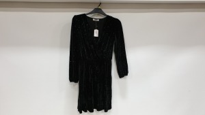 24 X BRAND NEW OASIS BLACK VELVET DRESSES WITH SMALL GOLDEN STUDS