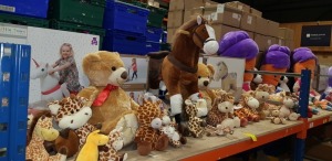 40 X MIXED PLUSH TOY LOT CONTAINING RIDE ON UNICORNS, WOODEN ROCKIMH HORSE, WOODEN BABY WALKERS, RIDE ON HORSES AND MANY GIRAFFES