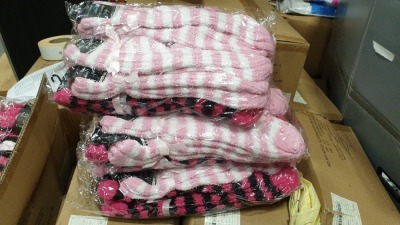 144 X BRAND NEW PAIRS OF LADIES COSY LOUNGE SOCKS SIZE 4-8 - IN 6 CARTONS