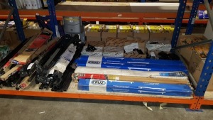 APPROX 30 PIECE ASSORTED LOT CONTAIING VARIOUS BRANDED ROOF BARS (SOME USED) AND ROOF BAR ACCESSORIES - IN ONE BAY