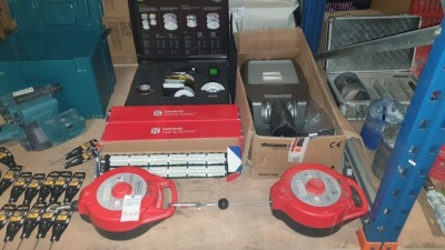 MIXED TRADE LOT CONTAINING 2 X PANOPLY LARGE METAL CABLE TETHER, 2 X CONNECTIX CABLING SYSTEMS, COLLING WOOD LIGHT SET AND LEVANTER POST TOP LED ETC