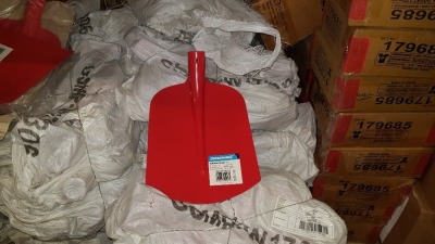 36 X BRAND NEW SILVERLINE RED HOLSTEINER SHOVEL - IN 3 BAGS