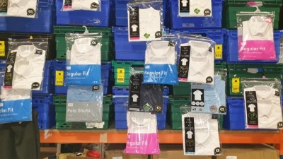 £400 MIN RETAIL VALUE OF CHILDRENS SHORT SLEEVE SHIRTS AND POLO SHIRTS IN VARIOUS STYLES AND SIZES IN 5 TRAYS (NOT INCLUDED)