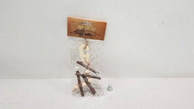 648 X BRAND NEW MINI MATES WOODEN HANGING CHARM SUITABLE FOR SMALL ANIMALS IN 18 BOXES