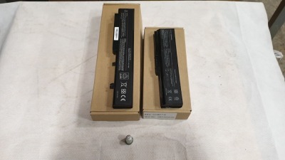 34 X ASSORTED LAPTOP BATTERIES - QBEK00121-KK, QBEK00118KP, QBEK00001_140_UK AND QBEK00200_158_FR