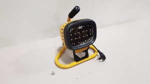 2 X BRAND NEW DEFENDER 240V LED6000 PORTABLE SITE LAMPS COMPLETE WITH MINIPOD STAND KIT (CODES E712900 + E722960) - PICK STANDS LOOSE
