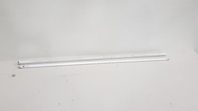 100 X BRAND NEW DEFENDER V3 4FT UPLIGHT TUBES T5 54W (CODE E712659) - IN 1 BOX