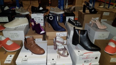 15 X BRAND NEW WOMENS SHOES IN VARIOUS STYLES AND SIZES IE HEAD OVER HEELS MULTI GLITTER HEELS EU SIZE 30, JD WILLIAMS NAVY HEELS UK SIZE 7 AND CUSHION WALK GOLD SHOES UK SIZE 4E