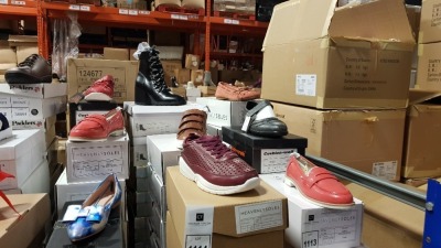 15 X BRAND NEW WOMENS SHOES IN VARIOUS STYLES AND SIZES IE HEAVENLY SOLES BERRY TRAINERS UK SIZE 7, HEAVENLY SOLES TAN TRAINERS UK SIZE 4 AND TRUFFEL BLACK BOOTS SIZE 3 ETC