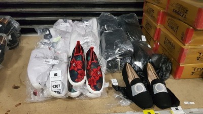 20 X BRAND NEW TOPSHOP SHOE LOT CONTAINING TESSA RED SHOES AND BLACK EVANS SHOES