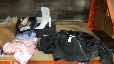 MIXED TOPSHOP LOT CONTAINING PINK DRESS, PURPLE DRESS, BLACK LEATHER STYLED COAT, UNIQUE WHITE BOOTS AND KURT GEIGER HEELS ETC TOTAL RRP £1000.00