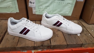 25 X BRAND NEW BURTON WHITE TRAINERS IN VARIOUS SIZES