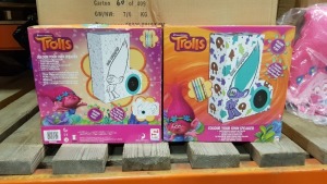 24 X BRAND NEW TROLLS COLOUR YOUR OWN SPEAKER CONTAINS 4 MARKERS & COLOUR YOUR OWN SPEAKER