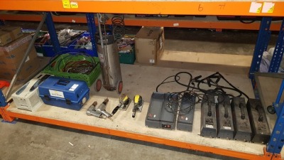 15 PIECE ASSORTED LOT CONTAINING SUN D55-10 CARBON DIOXIDE METER, SANDER, AIR GUN, ON CAR INJECTOR CLEANER, POWER STAR SINEWAVED COMBINED INVERTER & CHARGER ETC - IN ONE BAY