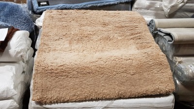 8 X BRAND NEW BEIGE CLOUD SOFT SHAGGY RUG 120 X 170 CM