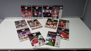 COMPLETE COLLECTION OF MANCHESTER UNITED HOME GAME PROGRAMMES FROM THE 1999/2000 SEASON. FROM ISSUE 1 - 26 IN NEAR MINT CONDITION (PREMIER LEAGUE CHAMPIONS)