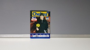 1 X MANCHESTER UNITED AWAY PROGRAMME FROM THE 1999 SEASON TO INCLUDE - MANCHESTER UNITED VS CHELSEA IN NEAR MINT CONDITION