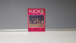 1 X OTHER PROGRAMME IN VERY GOOD CONDITION TO INCLUDE - VANCOUVER WHITECAPS SOCER MAGAZINE (KICK) NASL 1976.