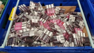 APPROX 450 X BRANDED NEW NAIL POLISH IN VARIOUS COLOURS - RRP £900.00 (NOTE TRAY NOT INCLUDED)