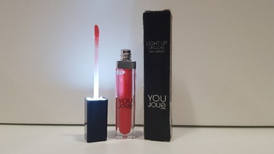 80 X LIGHT UP LIP GLOSS WITH MIRROR - YOU JOUE - RED (JUICY GUAVA) IN RETAIL BOX - IN 1 CARTON (YJGTR2) - (ORIG RRP £12.00 EACH - TOTAL £960)