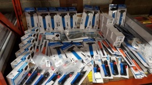 50 + PIECE TOOL LOT CONTAINING SILVERLINE MINI SOLDERING STATIONS 8W, PLUMBOB STRAIGHT CONTRACT TRV 15MM, SILVERLINE TRIM REMOVAL TOOL, 57-65MM DIAMETER SWIVEL HANDLE, SILVERLINE OIL FILTER WRENCH, ROCKLER POCKET PUSH STICK SAFETY TOOL, WHITE TELESCOPIC S