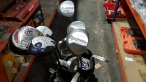 13 X GOLF CLUBS AND A CLUB CARRY BAG