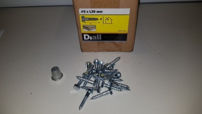 APPROX 25,200 X BRAND NEW COACH SCREWS ZINC PLATED HE X 6 X 30 LOOSE IN 42 BOXES