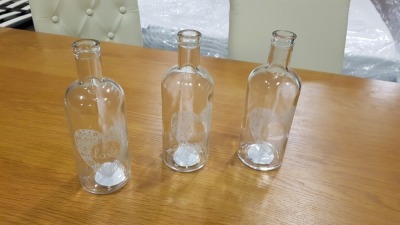 500 X BRAND NEW LOVE BOTTLE VASES 23CM HIGH ON A PALLET