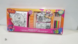 30 X BRAND NEW NICKELODEON TROLLS SET OF 3 COLOUR YOUR OWN BAGS INCLUDES MARKERS, YOUR OWN BAG, HAND BAG, PENCIL CASE AND GEM STICKERS