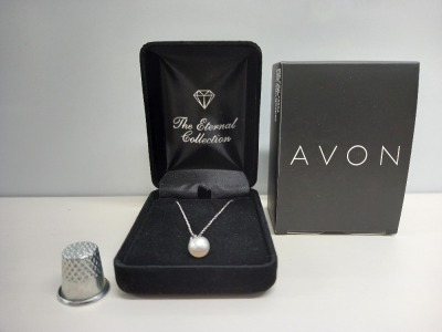 62 X BRAND NEW AVON AUBRIELLE DIAMOND & PEARL NECKLACE