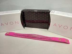 132 X BRAND NEW AVON RENETA MULTILAYER WRAP BRACELET - HOT PINK