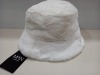 20 X BRAND NEW BOOHOO MAN FAUX FUR BUCKET HAT IN WHITE ONE SIZE