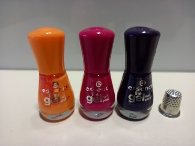 APPROX 450 X BRAND NEW NAIL POLISH IN VARIOUS COLOURS - RRP £900.00 (TRAY NOT INCLUDED)