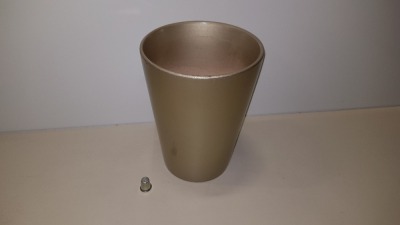 APPROX 168 X LARGE ROUND TAPERED CERAMIC POT IN GOLD - CONTAINED IN 14 BOXES