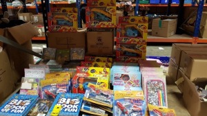 APPROX 300+ ASSORTED TOY LOT CONTAINING FUN PLANE AIRPORT SETS, DOODLE PENCIL CASES, SHIP ENGINEERING, DISNEY PIXAR BIG BOOK OF FUN, CHILDRENS CD ALBUMS, BANGLE KITS, SPARKLE MAGIC ETC