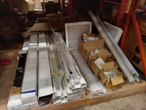 LARGE QUANTITY OF MIXED ELECTRICAL TRUNKING, CEILING LIGHTS, VARIOUS TRUNKING CONNECTORS, STRIP LIGHT ETC - (BRAND NEW)