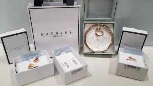 MIXED BUCKLEY LONDON JEWELLERY LOT TO INCLUDE TWO SHADE GOLD EARRINGS, SILVER STONE EARRINGS, ROSE GOLD RING AND 3 TONE 2 PIECE GIFT SET CONTAINING BRACELET AND RINGS - ALL INDIVIDUALLY BOXED / EACH BOX COMES WITH BRANDED GIFT BAGS