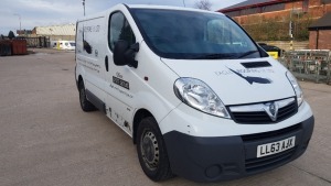 WHITE VAUXHALL VIVARO 2900 CDTI SWB. ( DIESEL ) Reg : LL63 AJX, Mileage : 183,068 Details: WITH 2 KEYS MOT VALID UNTIL 2022 WITH LOG BOOK FIRST REGISTERED 07/01/2014 1995CC AIR CONDITIONING