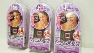 300 X BRAND NEW GIRL TECH SUGAR CUBES DIGITAL CHARMS IN BLISTER PACKS - 2 CARTONS