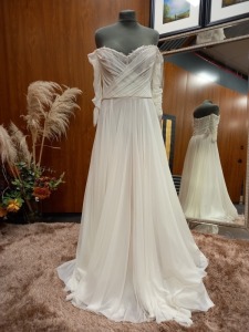 1 X (WTOO) WEDDING DRESS STYLE - 13718 COLOUR - IVORY RRP - 1,025